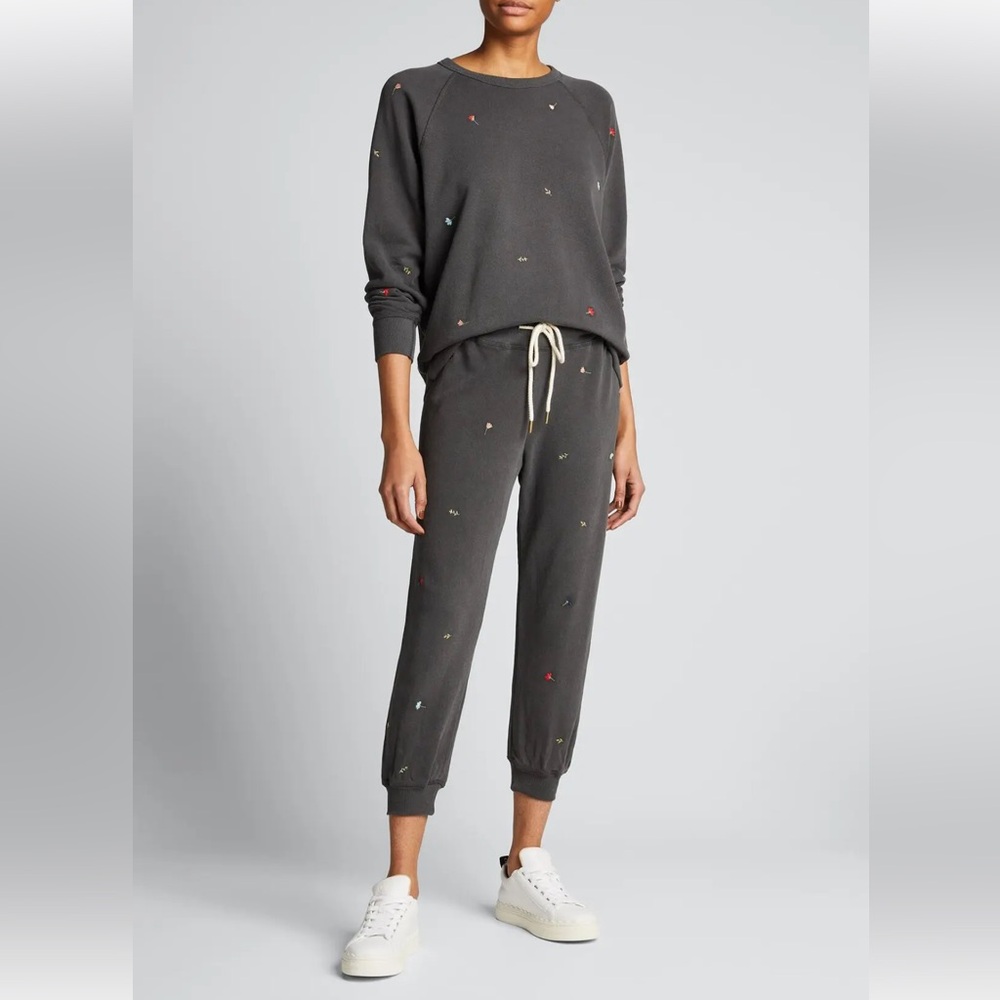 THE GREAT. Tossed Floral Embroidery Cropped Sweatpants Washed Black